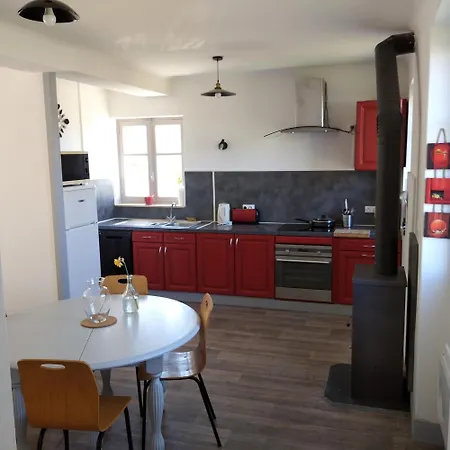 Les Pieds Dans L'eau * Baugé