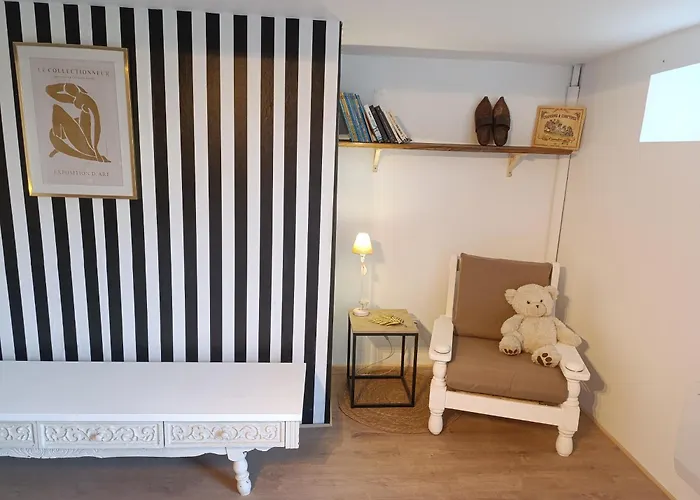 Les Pieds Dans L'eau Bauge-en-Anjou