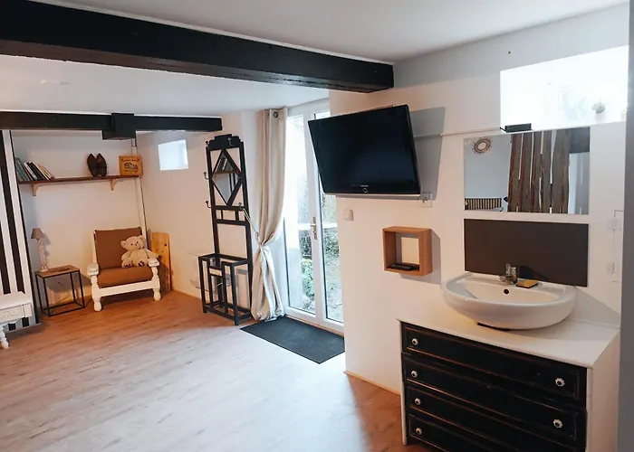 Les Pieds Dans L'eau